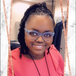 Meet your Posher, Nicole